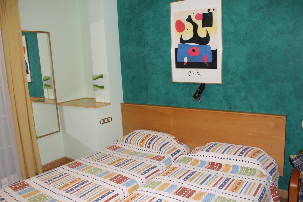 Hostal Burbia فيلافرانكا ديل بيرزو المظهر الخارجي الصورة